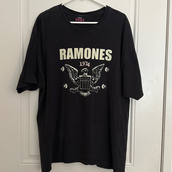 Ramones Other - VINTAGE RAMONES BAND TEE